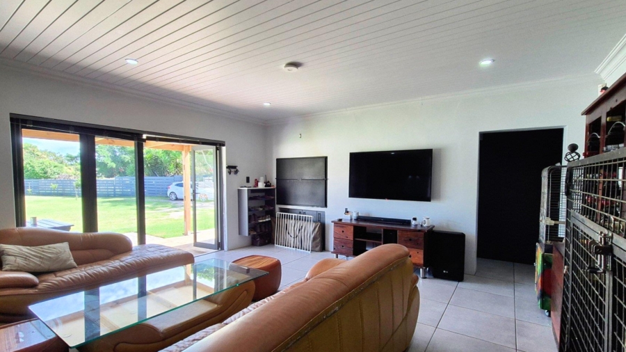 6 Bedroom Property for Sale in Riverside Western Cape